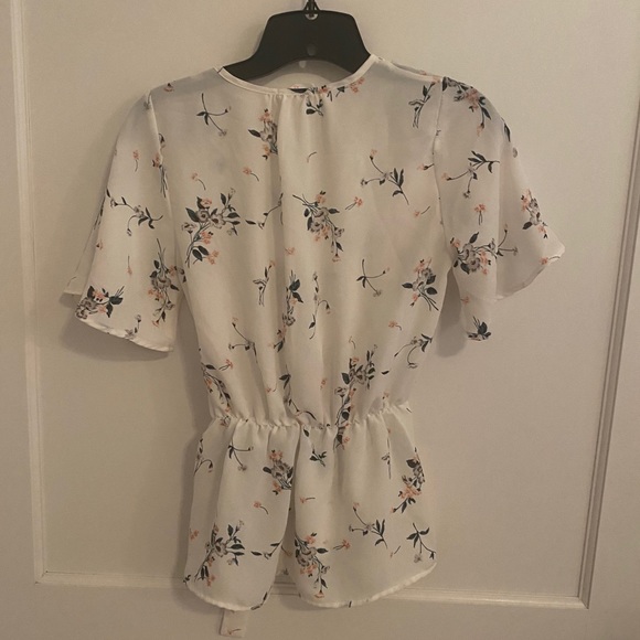 Floral short sleeve blouse - Picture 3 of 4